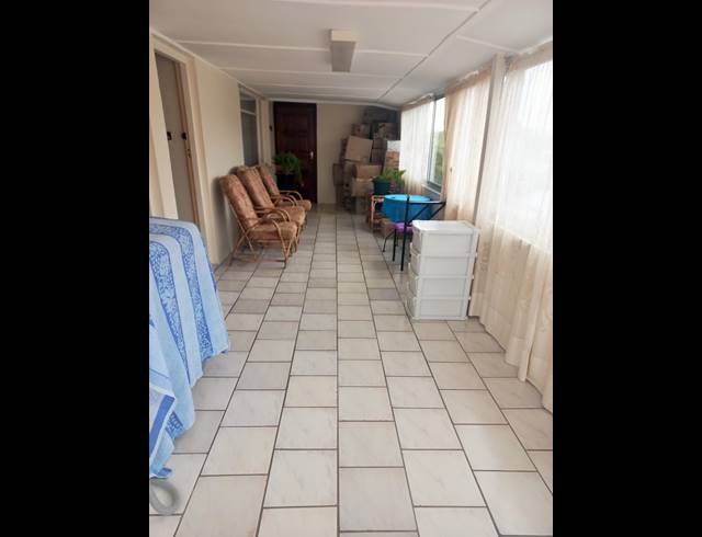 2 BEDROOM APARTMENT FOR SALE IN UVONGO